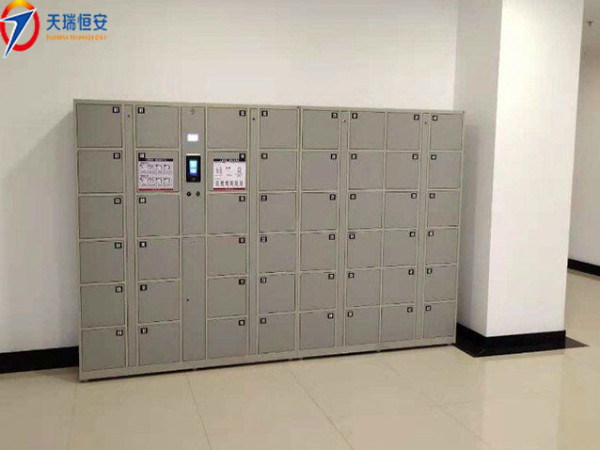 北京市順義區(qū)委黨校采用我司人臉識(shí)別智能寄存柜項(xiàng)目