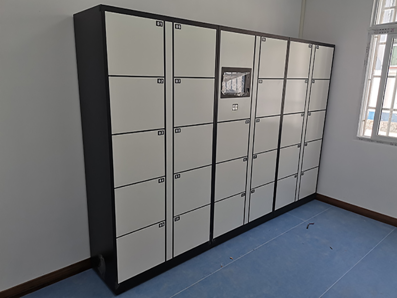 貴陽市施秉縣公安局執(zhí)法辦案中心落實全面從嚴(yán)齊抓共管引進(jìn)智能物證柜