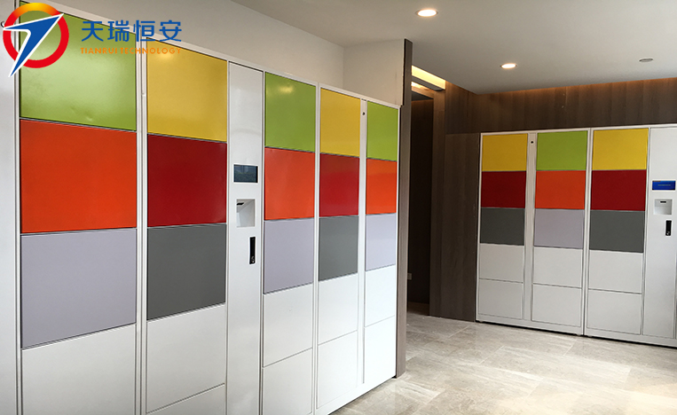 愛(ài)康國(guó)賓東莞店二維碼智能儲(chǔ)物柜